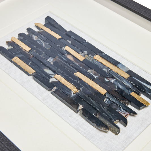 Goldgefasster Obsidian-Quadrat – Handgefertigtes Wandkunstwerk in Limited Edition